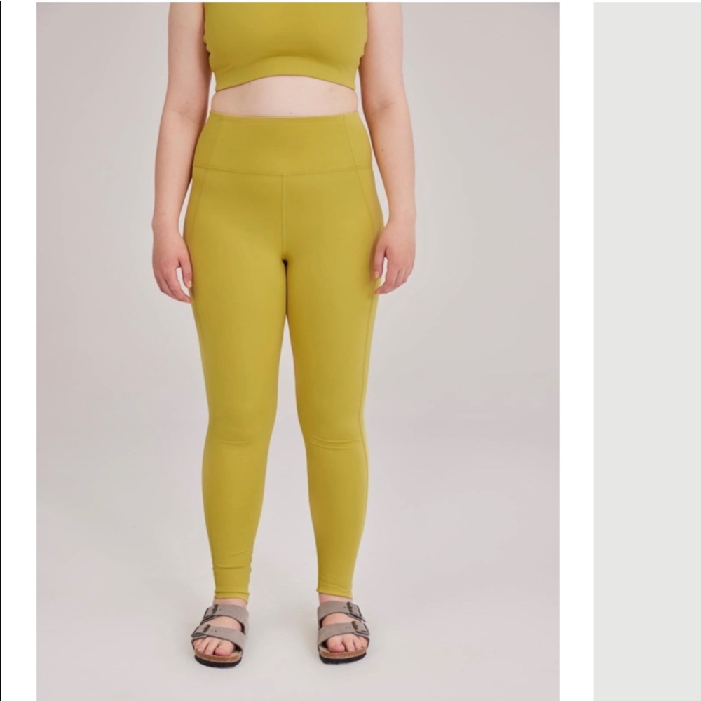 Girlfriend Collective Pear Compressive High-Rise Legging